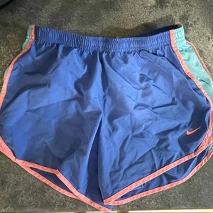 Kids YL Nike Running shorts